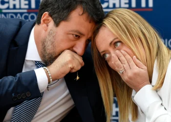 DDL Stupro, la destra fa saltare l’accordo: una retromarcia che pesa come uno schiaffo